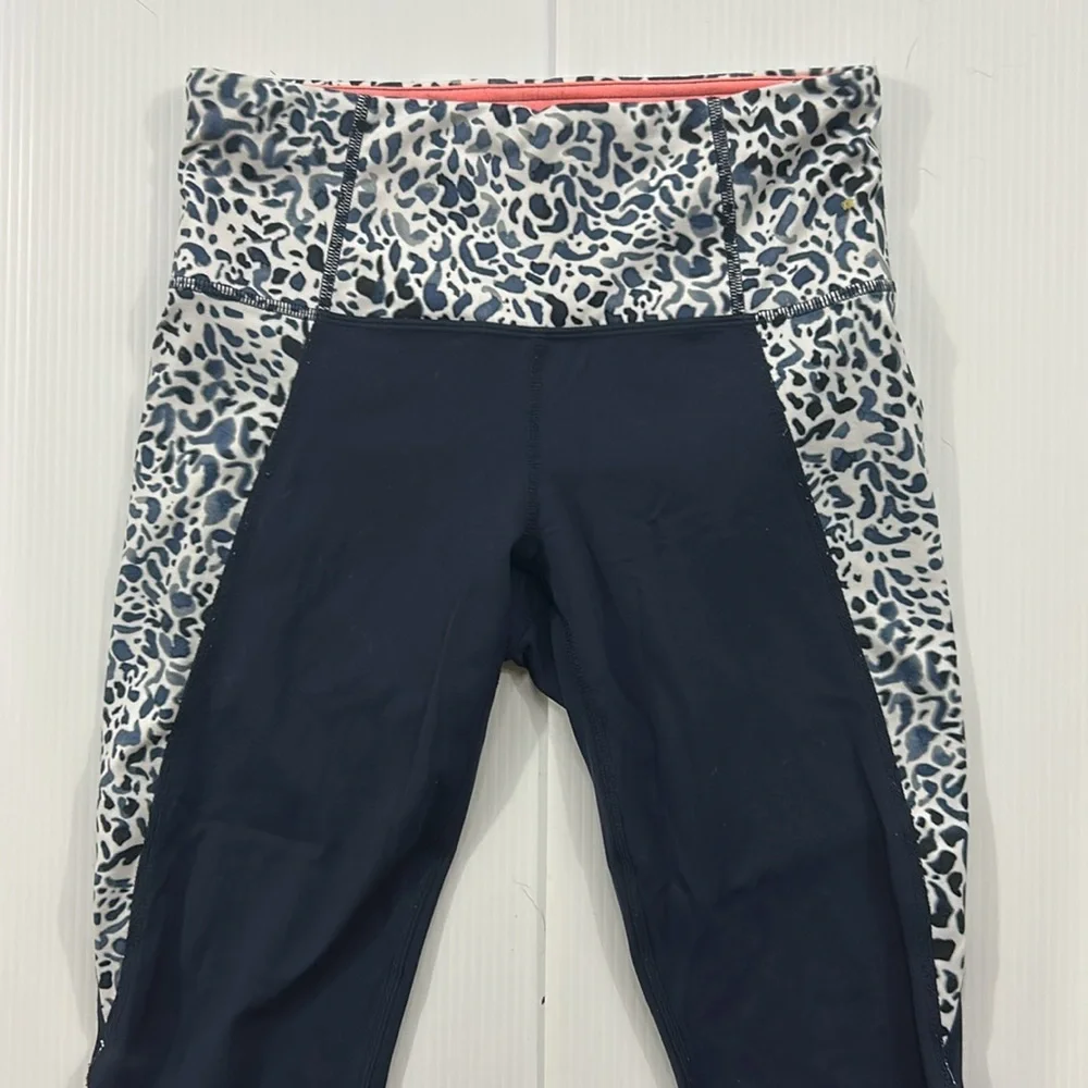 Athleta chic leggings